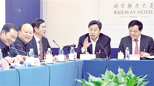 代表、委員暢談學(xué)習(xí)習(xí)近平總書記重要講話體會(huì)：吃了"定心丸" 干勁更足了