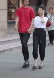 新時代的網(wǎng)紅靠什么才能“躺贏”？ 