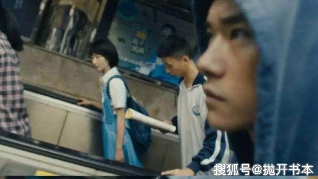 《少年的你》，校園暴力只是殼，兩個沒有未來的人如何相互取暖才是核 