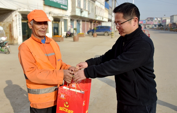 正陽縣永興鎮(zhèn)大力倡導為民服務辦好事