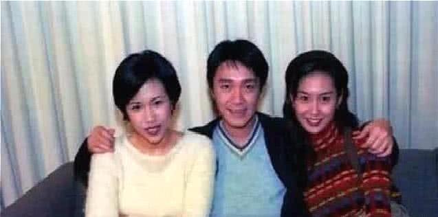 周星馳罕見幕后照，最后一張是星爺?shù)娜松鷰p峰 