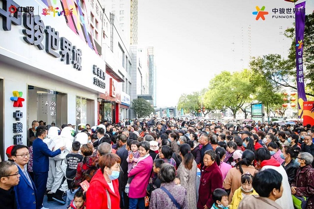 紅動天中，千人到場！中駿世界城展廳開放盛況空前！