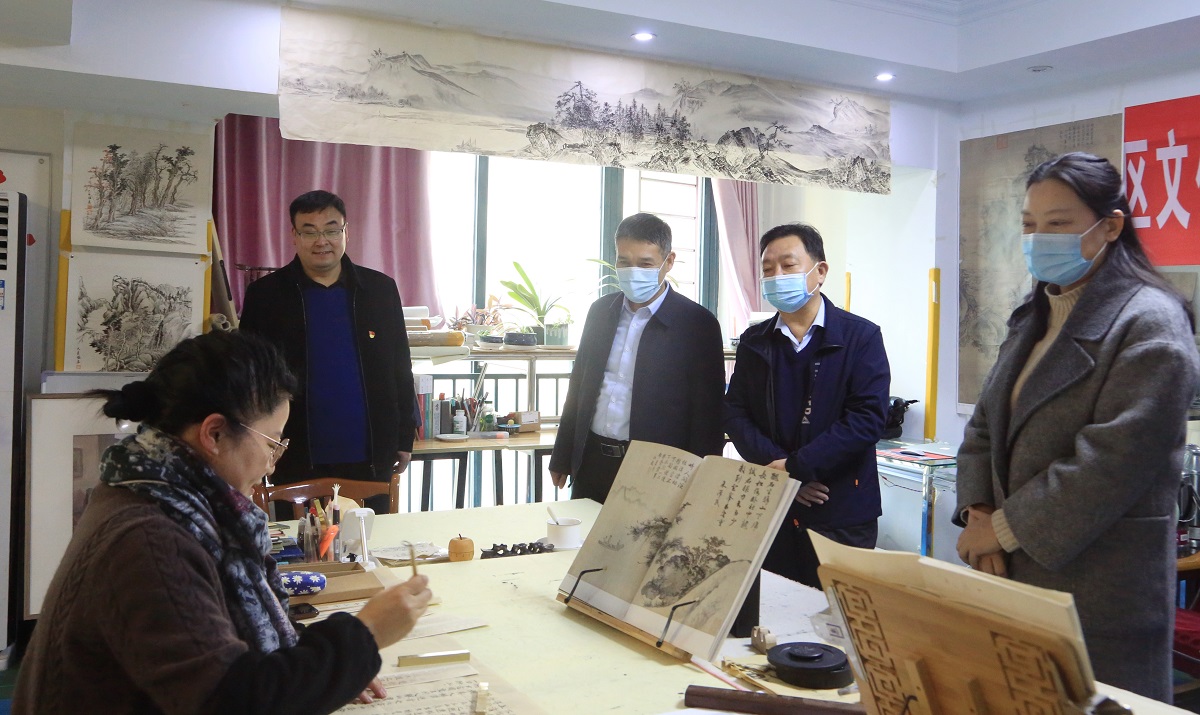 駐馬店市驛城區(qū)委常委、宣傳部長張德武調研文化工作