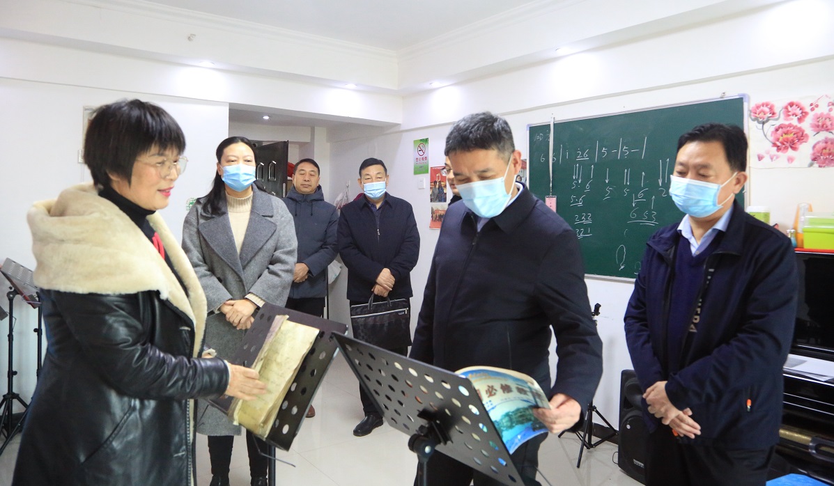 駐馬店市驛城區(qū)委常委、宣傳部長張德武調研文化工作