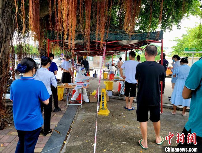 多地疫情快速發(fā)展，警惕秋冬季“雙流行”風(fēng)險(xiǎn)