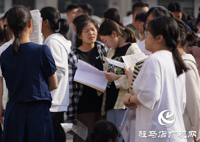  泌陽(yáng)高考首日！多圖直擊……