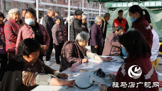 泌陽(yáng)縣開展健康進(jìn)萬(wàn)家義診活動(dòng)