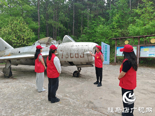 泌陽縣人民法院開展弘揚時代新風(fēng)志愿活動
