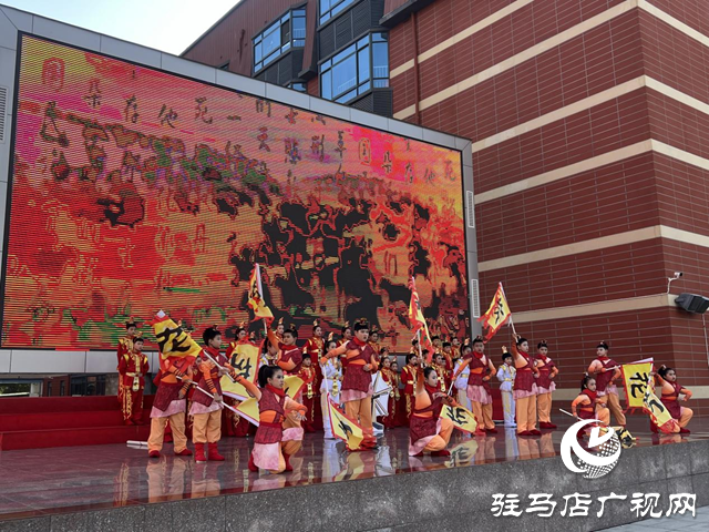 駐馬店市實(shí)驗(yàn)小學(xué)慎陽路校區(qū)舉辦“助力雙減、誦讀經(jīng)典”系列活動(dòng)