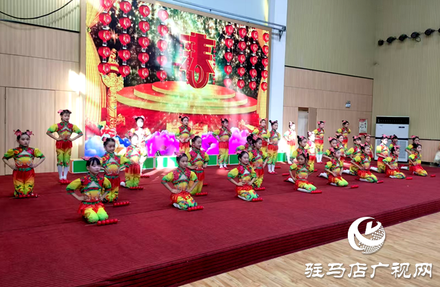 駐馬店市第三十三小學(xué)舉行社團匯演