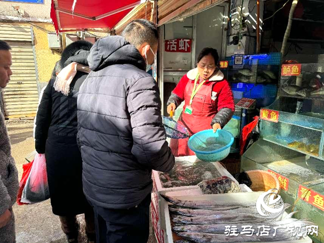 年年有“魚”！ 駐馬店水產(chǎn)市場(chǎng)進(jìn)入春節(jié)熱銷模式