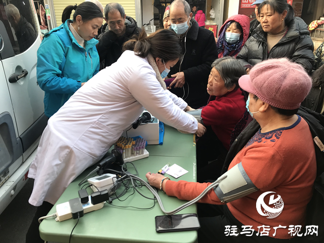 關(guān)愛老人免費(fèi)體檢 守護(hù)健康溫暖人心