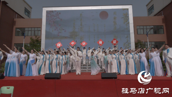 駐馬店第四中學舉辦親子經典誦讀比賽