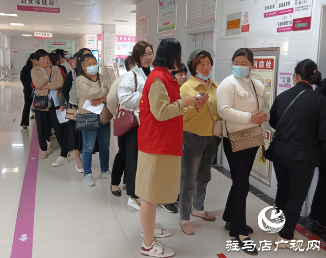 驛城區(qū)金橋辦事處開展“兩癌”免費(fèi)篩查活動(dòng)