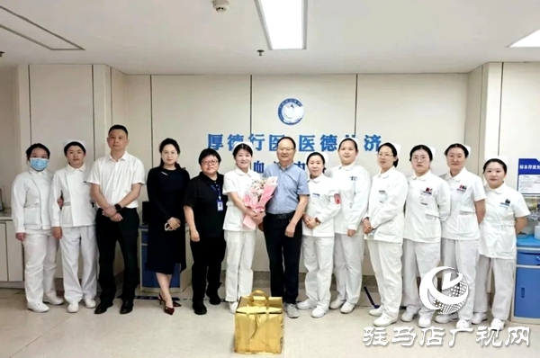平輿縣衛(wèi)健體委、縣人民醫(yī)院“5·12”護(hù)士節(jié)慰問一線護(hù)理人員