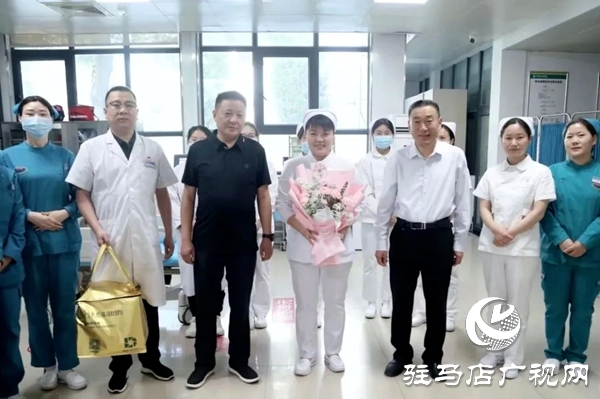 平輿縣衛(wèi)健體委、縣人民醫(yī)院“5·12”護(hù)士節(jié)慰問一線護(hù)理人員